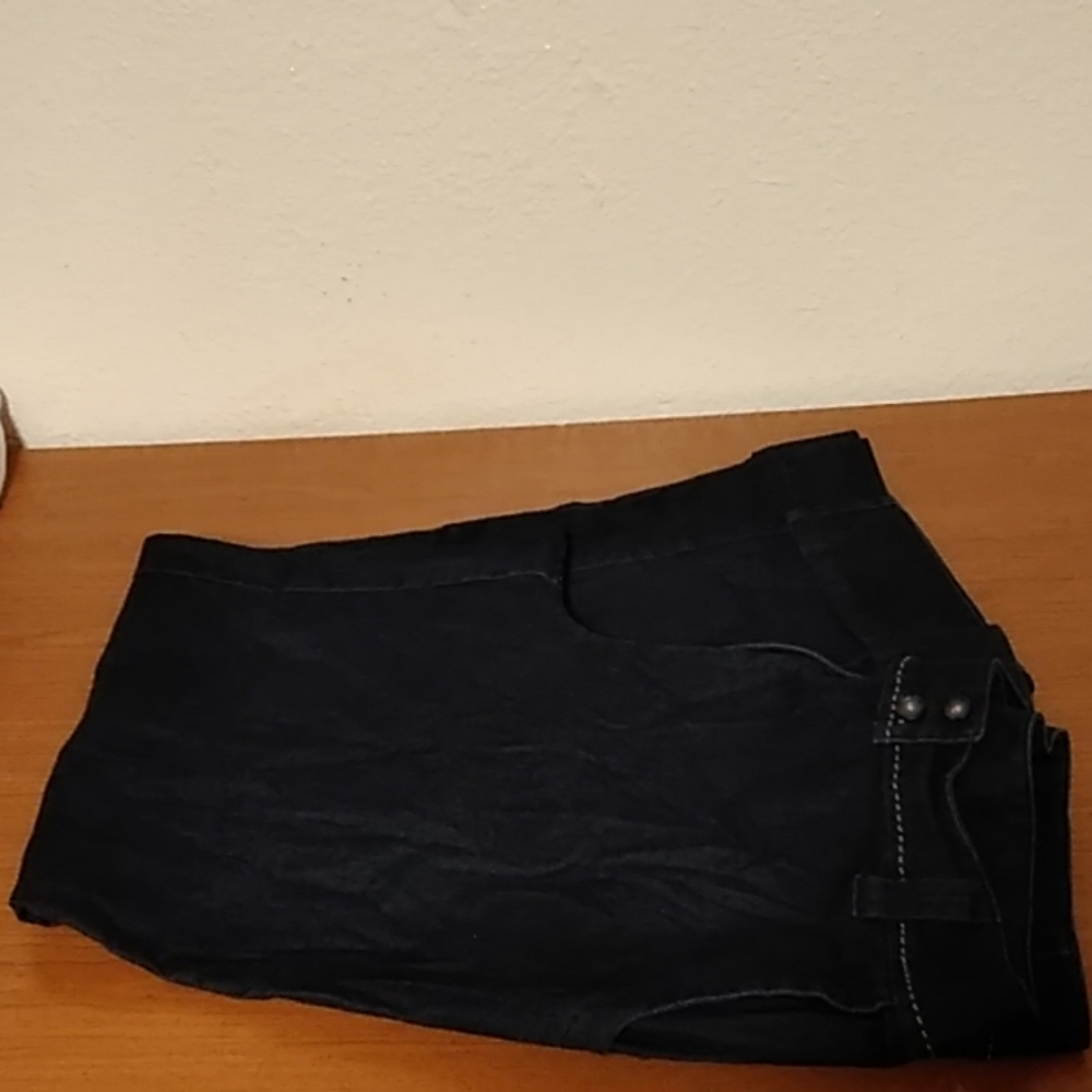 CATO Woman Dark Denim size 20W